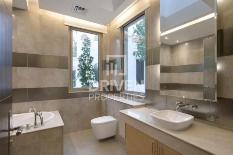 Villa in Jasmine Leaf, Al Barari, Dubai 6 bedrooms, 1017.57 sq.m. № 137267 - photo 12