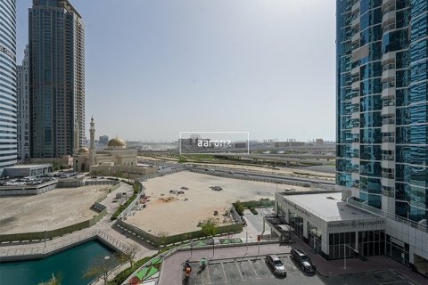 Hotel Apartment in Jumeirah Lake Towers, Dubai 33.7 sq.m. № 42797 - photo 6