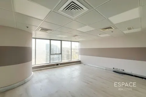 Bureau à Jumeirah Lake Towers, Dubai, 89 m², № 62235 - photo 1