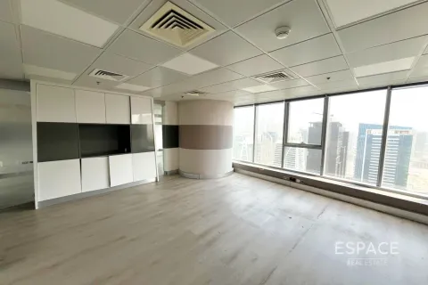 Bureau à Jumeirah Lake Towers, Dubai, 89 m², № 62235 - photo 2