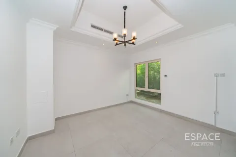 Villa in Jumeirah Islands, Dubai 4 bedrooms, 481 sq.m. № 62107 - photo 8