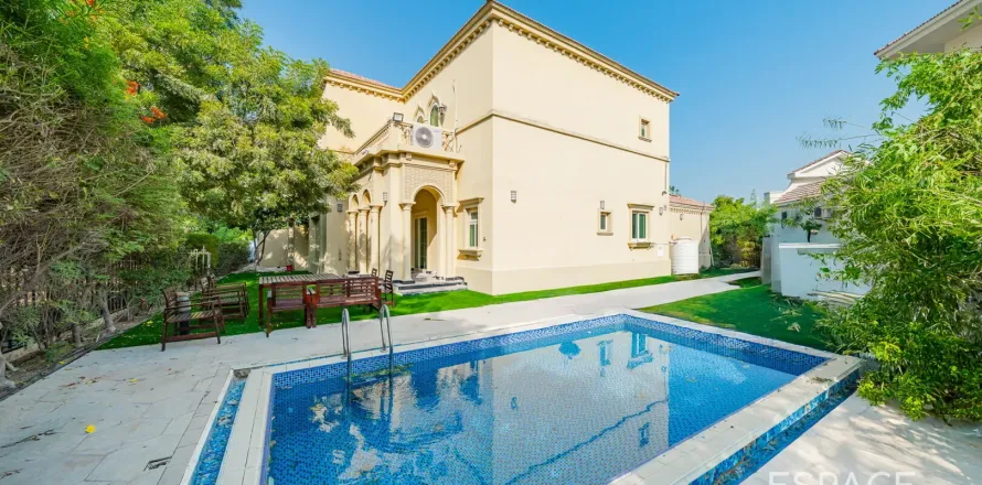 Villa in Jumeirah Islands, Dubai 4 bedrooms, 481 sq.m. № 62107