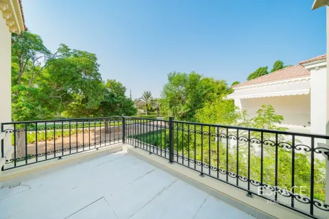 Villa in Jumeirah Islands, Dubai 4 bedrooms, 481 sq.m. № 62107 - photo 18