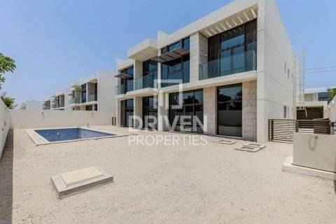 Villa en District One, Mohammed Bin Rashid City, Dubai, 6 dormitorios, 900.04 m², № 128646 - foto 2