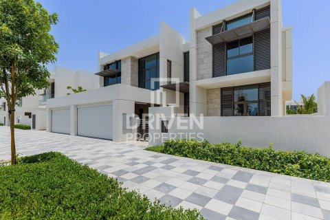 Villa en District One, Mohammed Bin Rashid City, Dubai, 6 dormitorios, 900.04 m², № 128646