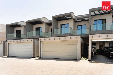Villa en Al Furjan, Dubai, 3 dormitorios, 218 m², № 17241 - foto 1