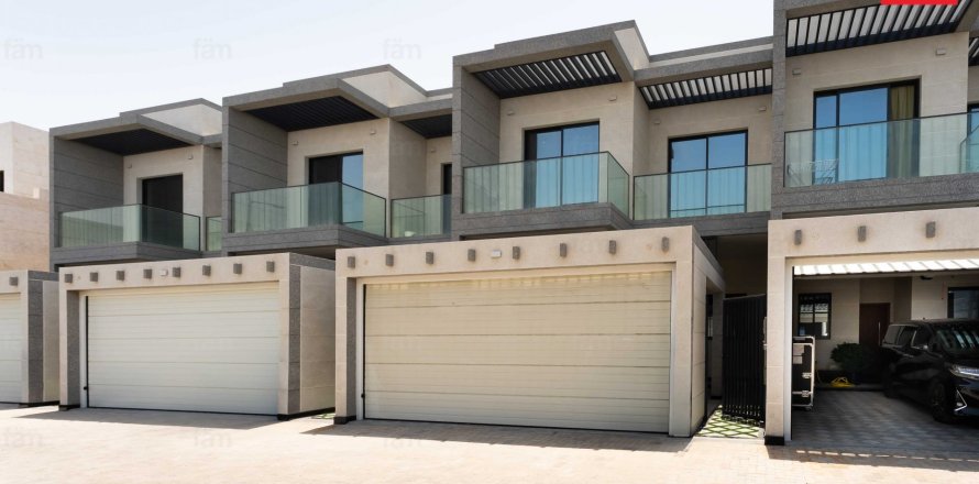 Villa en Al Furjan, Dubai, 3 dormitorios, 218 m², № 17241
