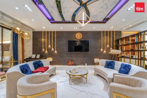 Villa à Dubai, 5 chambres, 631.5 m², № 137672 - photo 3