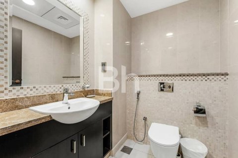 Снять в аренду квартиру в Пальме Джумейре, Дубай: 3 спальни, 226м², № 57499 - фото 9
