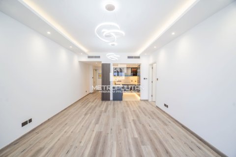 Apartment in Marina Tower, Dubai Marina, Dubai 1 bedroom, 89 sq.m. № 73850 - photo 1