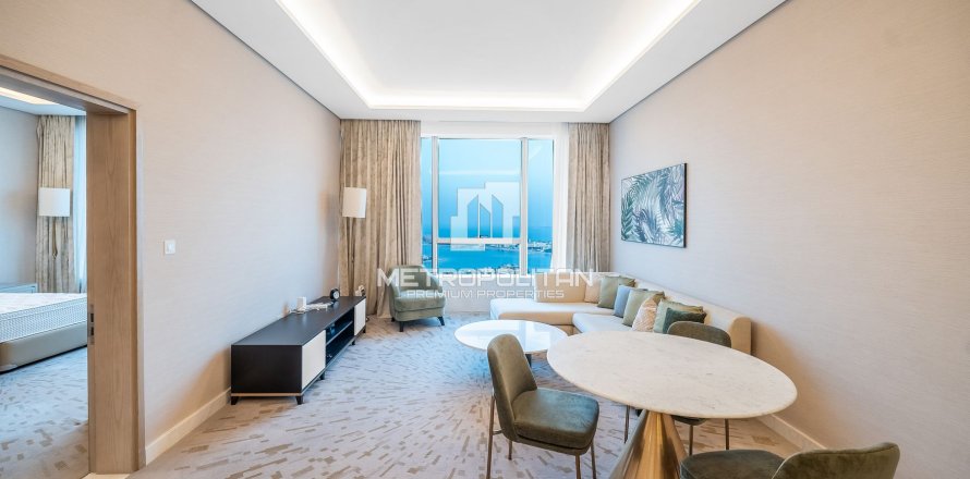 Apartamento en The Palm Tower, Palm Jumeirah, Dubai, 1 dormitorio, 98 m², № 73848