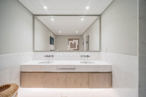 Apartamento en The Palm Tower, Palm Jumeirah, Dubai, 1 dormitorio, 98 m², № 73848 - foto 15