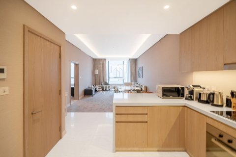 Apartamento en The Palm Tower, Palm Jumeirah, Dubai, 1 dormitorio, 98 m², № 73848 - foto 12