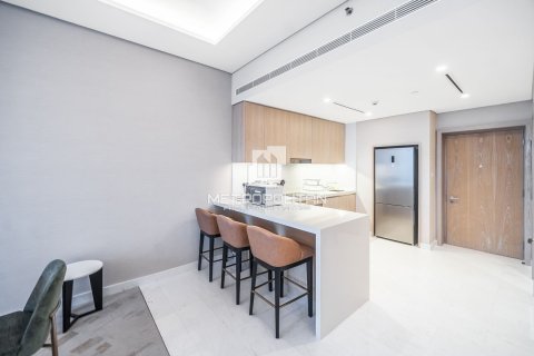 Apartamento en The Palm Tower, Palm Jumeirah, Dubai, 1 dormitorio, 98 m², № 73848 - foto 4