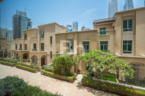 Apartamento en Dubai Marina, Dubai, 3 dormitorios, 216 m², № 57397 - foto 1