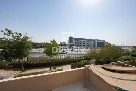 Villa in Casa Dora, Serena, Dubai 3 bedrooms, 313.18 sq.m. № 135616 - photo 10