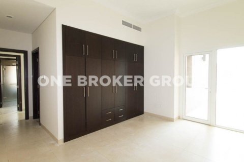 Villa à Al Barsha, Dubai, 4 chambres, 385.6 m², № 536 - photo 11