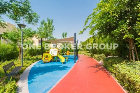 Villa à Al Barsha, Dubai, 4 chambres, 385.6 m², № 536 - photo 3