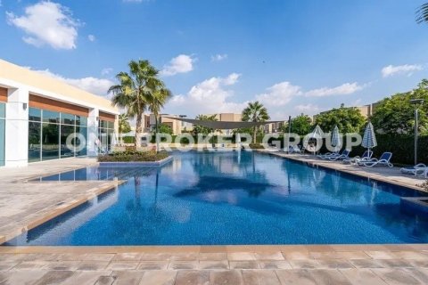 Villa à Al Barsha, Dubai, 4 chambres, 385.6 m², № 536 - photo 4