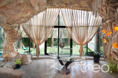 Villa à Emirates Hills, Dubai, 8 chambres, 1723.72 m², № 119656 - photo 23