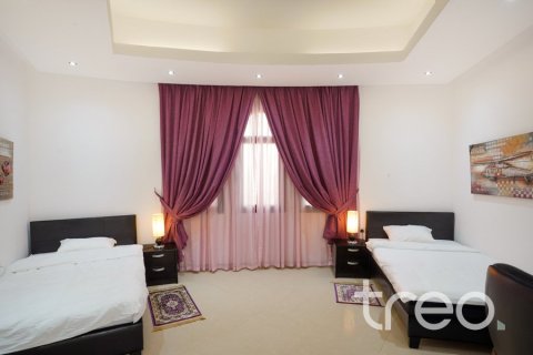 Villa à Emirates Hills, Dubai, 8 chambres, 1723.72 m², № 119656 - photo 12