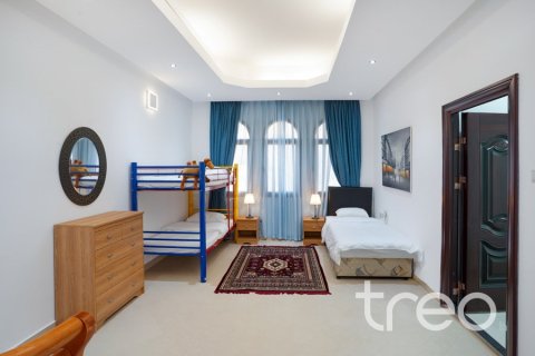 Villa à Emirates Hills, Dubai, 8 chambres, 1723.72 m², № 119656 - photo 15