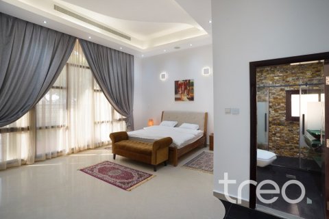 Villa à Emirates Hills, Dubai, 8 chambres, 1723.72 m², № 119656 - photo 16