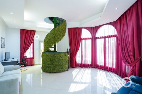 Villa à Emirates Hills, Dubai, 8 chambres, 1723.72 m², № 119656 - photo 10
