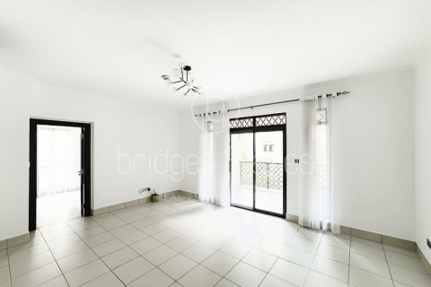 Apartamento en Old Town, Dubai, 1 dormitorio, 90 m², № 98130 - foto 4