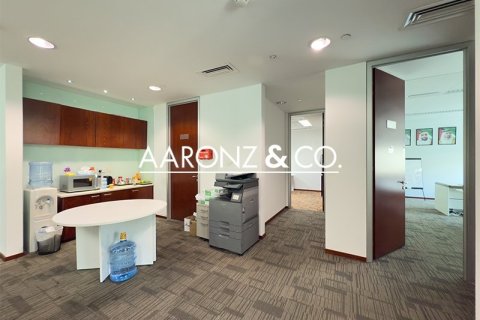 Снять в аренду офис в Sheikh Zayed Road, Дубай: 534м², № 89705 - фото 14
