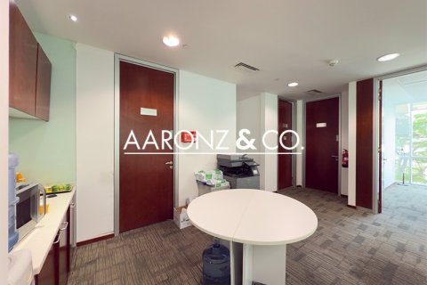Снять в аренду офис в Sheikh Zayed Road, Дубай: 534м², № 89705 - фото 13