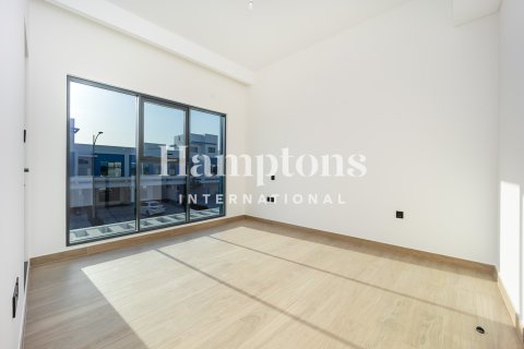 Снять в аренду таунхаус в Damac Lagoons, Дубай: 4 спальни, 143.99965000м², № 89711 - фото 18