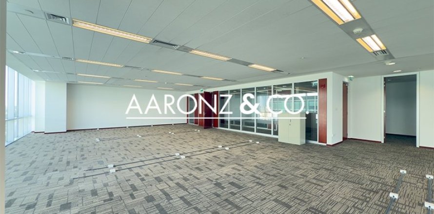 Office in Sheikh Zayed Road, Dubai 353 sq.m. № 89703
