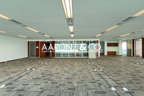 Office in Sheikh Zayed Road, Dubai 353 sq.m. № 89703 - photo 2