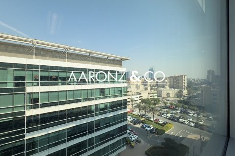 Office in Sheikh Zayed Road, Dubai 353 sq.m. № 89703 - photo 12