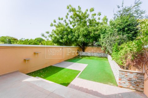 Townhouse in Dubai 1 bedroom, 180 sq.m. № 89196 - photo 2