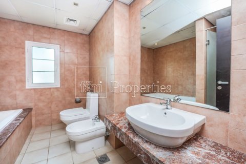 Townhouse in Dubai 1 bedroom, 180 sq.m. № 89196 - photo 15