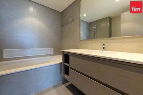 Снять в аренду квартиру в Дубае: 2 спальни, 111.6м², № 96425 - фото 11