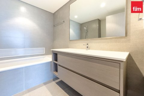 Снять в аренду квартиру в Дубае: 2 спальни, 111.6м², № 96425 - фото 12