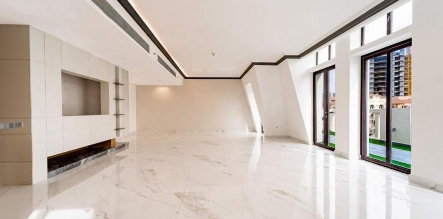 Apartment in Dubai 3 bedrooms, 267.8 sq.m. № 96428