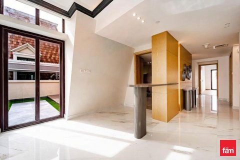 Apartment in Dubai 3 bedrooms, 267.8 sq.m. № 96428 - photo 8