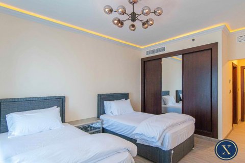 Apartment in Dubai Marina, Dubai 4 bedrooms, 295 sq.m. № 46202 - photo 18