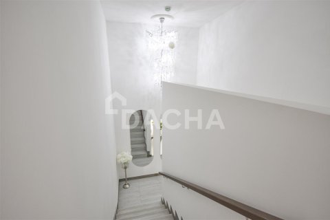 Duplex à Jumeirah Village Circle, Dubai, 2 chambres, 175 m², № 6801 - photo 24