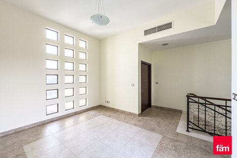 Townhouse in Dubai 4 bedrooms, 423.9 sq.m. № 139359 - photo 7