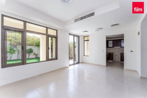 Villa in Reem, Dubai 3 bedrooms, 274.3 sq.m. № 139360 - photo 4