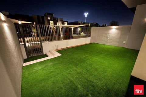 Townhouse in Dubai 3 bedrooms, 206 sq.m. № 97888 - photo 3