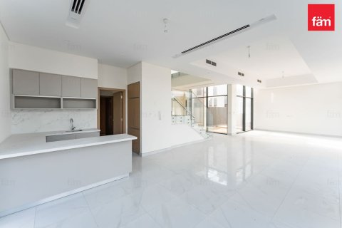 Снять в аренду виллу в Al Furjan, Дубай: 5 спален, 570м², № 40670 - фото 4