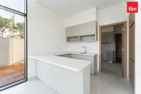 Снять в аренду виллу в Al Furjan, Дубай: 5 спален, 570м², № 40670 - фото 10