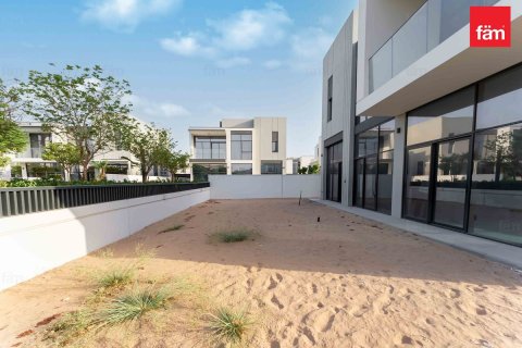 Снять в аренду виллу в Al Furjan, Дубай: 5 спален, 570м², № 40670 - фото 24
