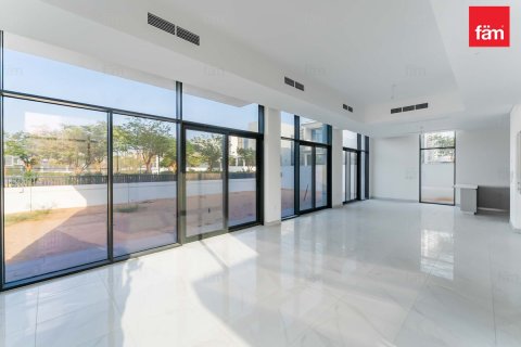 Снять в аренду виллу в Al Furjan, Дубай: 5 спален, 570м², № 40670 - фото 6